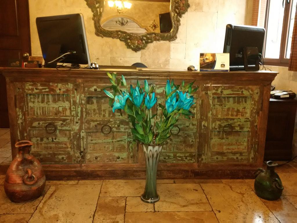 Hotel Genessis Antigua Bagian luar foto