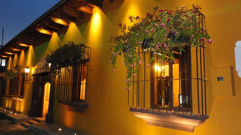 Hotel Genessis Antigua Bagian luar foto
