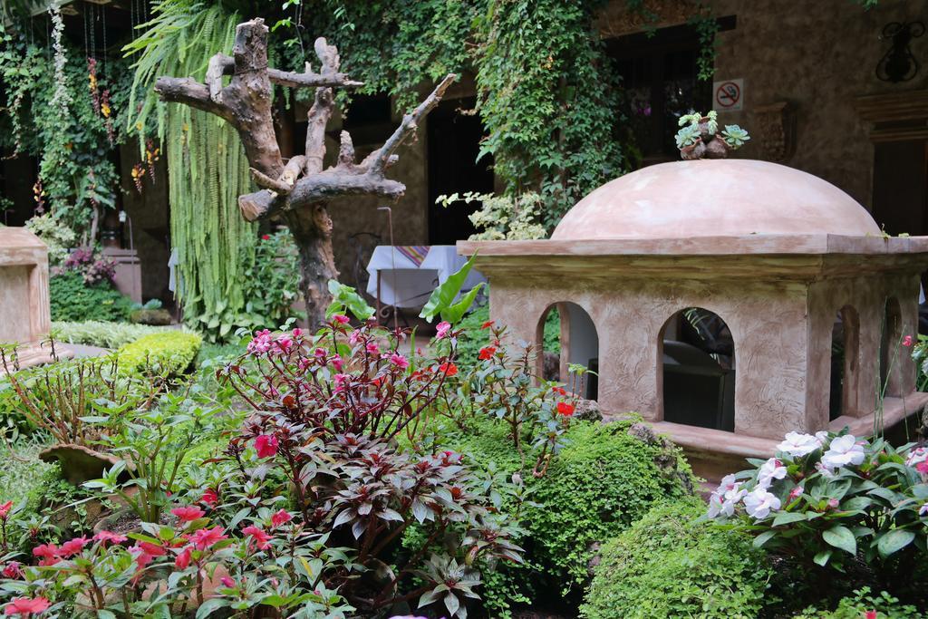 Hotel Genessis Antigua Bagian luar foto
