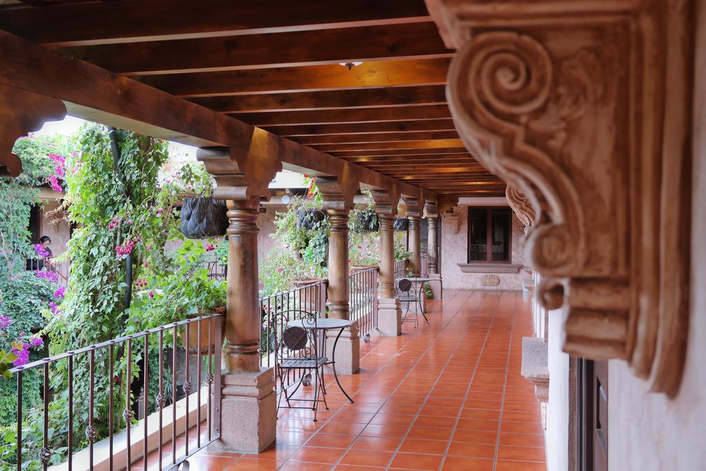 Hotel Genessis Antigua Bagian luar foto