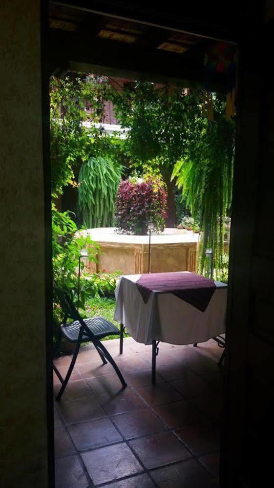 Hotel Genessis Antigua Bagian luar foto